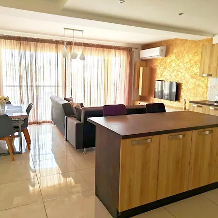 Grandblue Vista Marsalforn, State-of-the-art 2br Seafront Luxury * Marsalforn