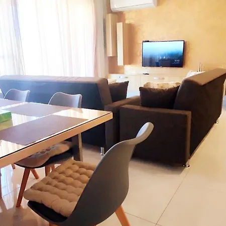 Grandblue Vista Marsalforn, State-of-the-art 2br Seafront Luxury Apartment Marsalforn