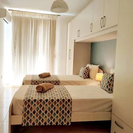 Grandblue Vista Marsalforn, State-of-the-art 2br Seafront Luxury
