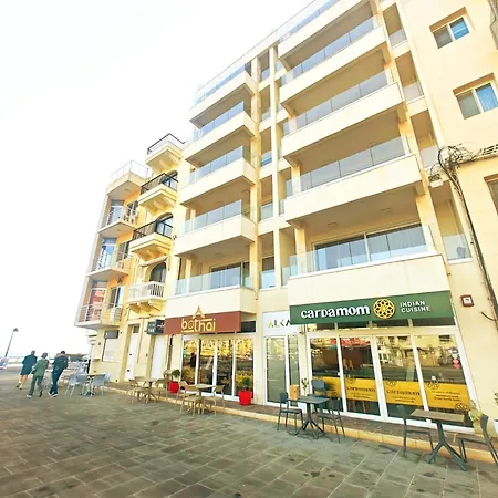 Grandblue Vista Marsalforn, State-of-the-art 2br Seafront Luxury *