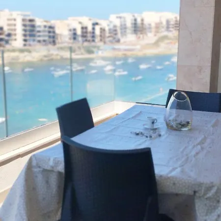 Grandblue Vista Marsalforn, State-of-the-art 2br Seafront Luxury Appartement *